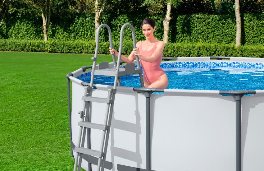 montaggio scaletta piscina 132 cm