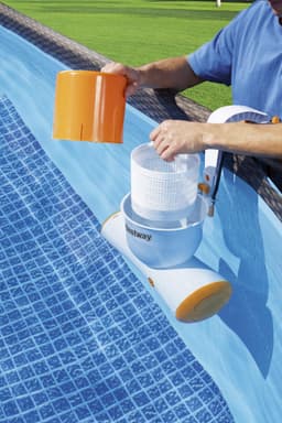 Pompe di filtraggio e Cartucce Pompa di filtraggio Skimatic a cartuccia Tipo III da 2.574 L/H Bestway 3
