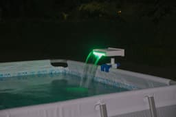 Accessori Piscine e Spa Cascata per piscina fuori terra con LED Bestway 6