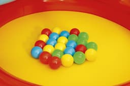Giochi gonfiabili per bambini Playcenter gonfiabile Elicottero Fisher Price con 25 palline Bestway 4