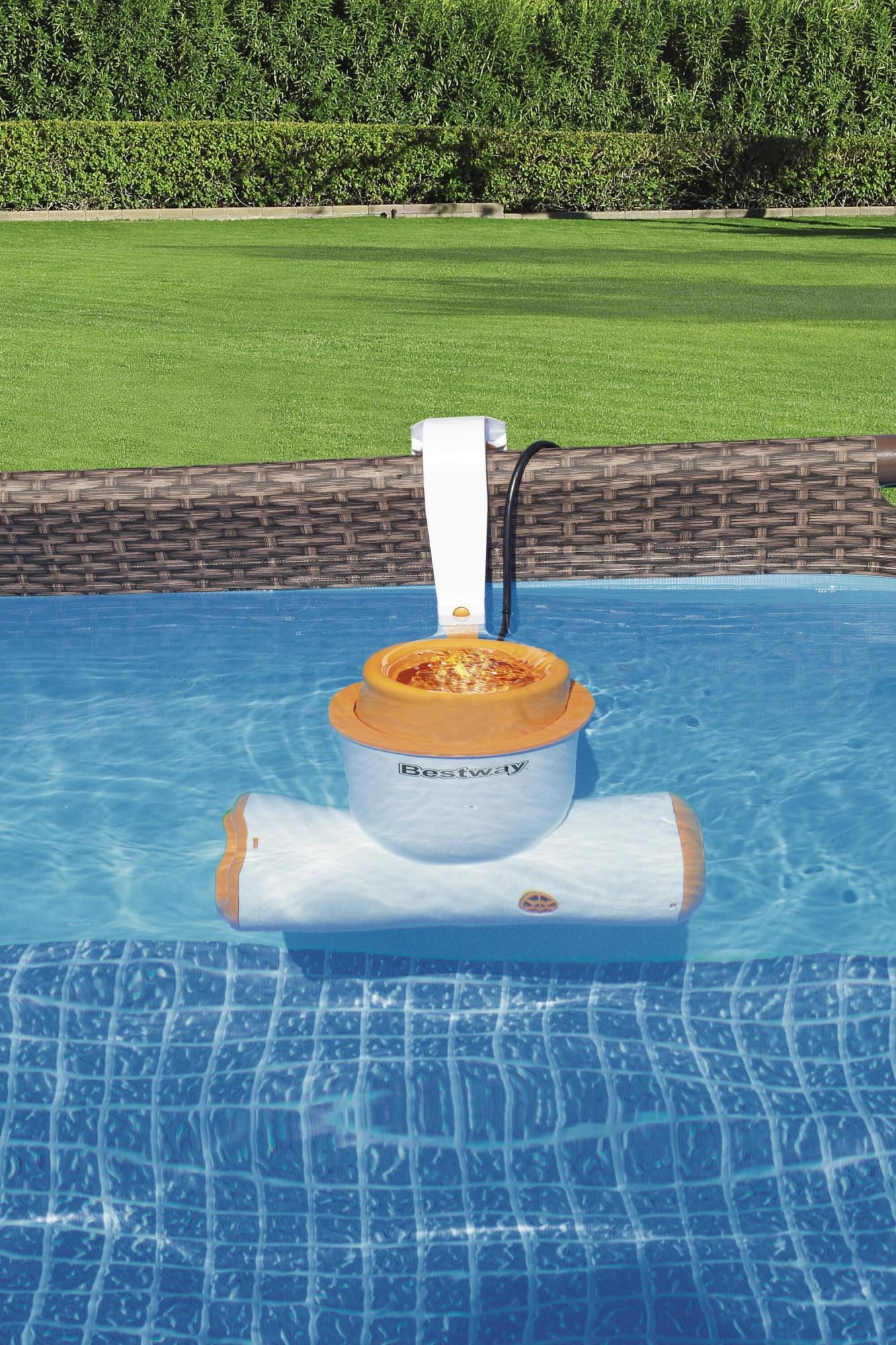 Pompe di filtraggio e Cartucce Pompa di filtraggio Skimatic a cartuccia Tipo III da 2.574 L/H Bestway 2