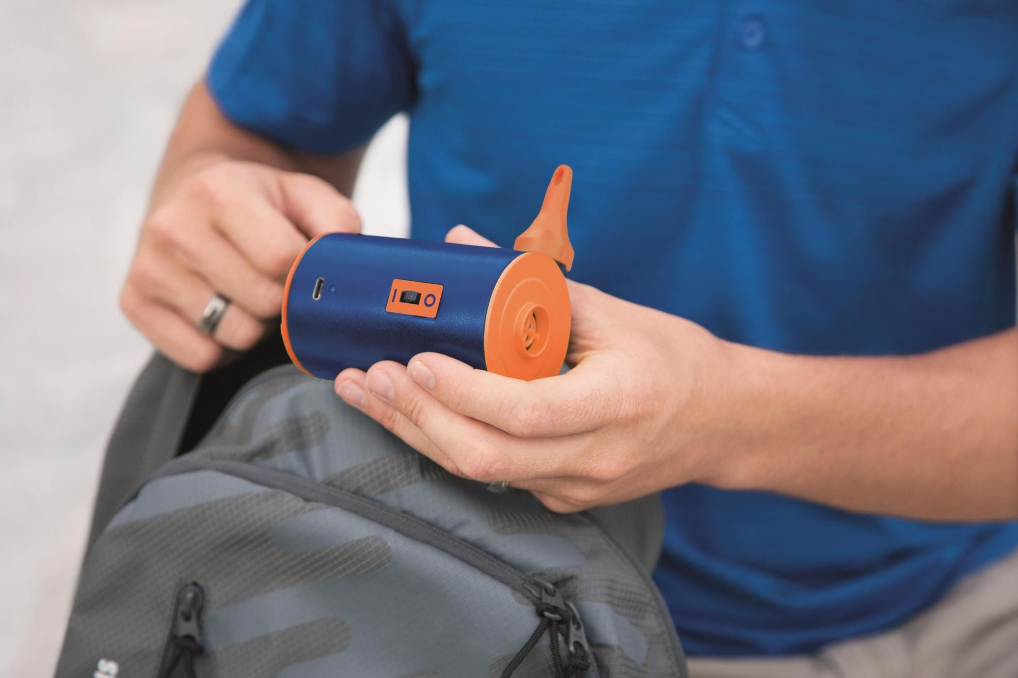 Pompe di gonfiaggio Pompa di gonfiaggio AireTravel da viaggio con USB Bestway 3