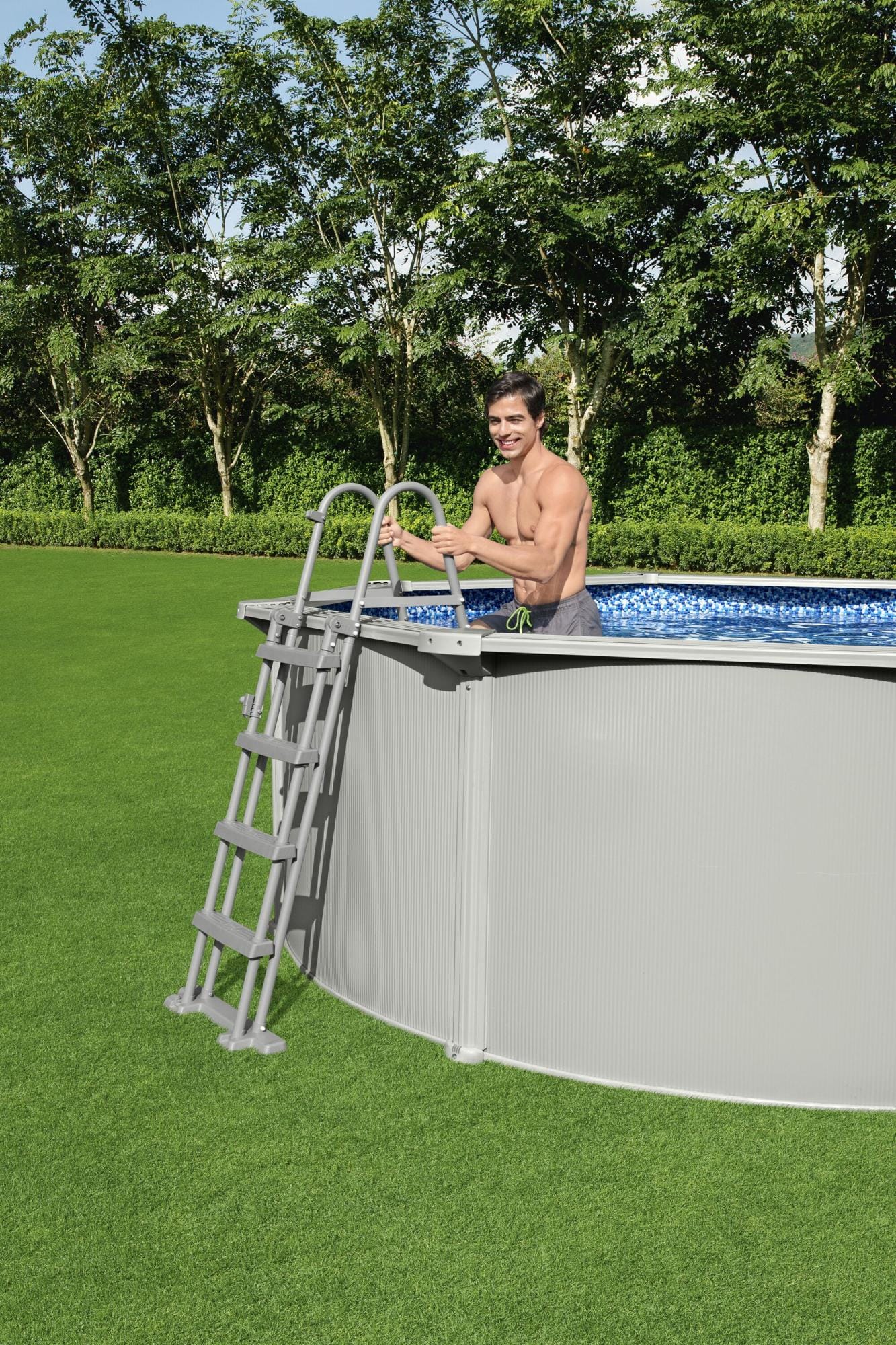 Piscine fuori terra Set piscina fuori terra rotonda Hydrium da 305x122 cm Bestway 4