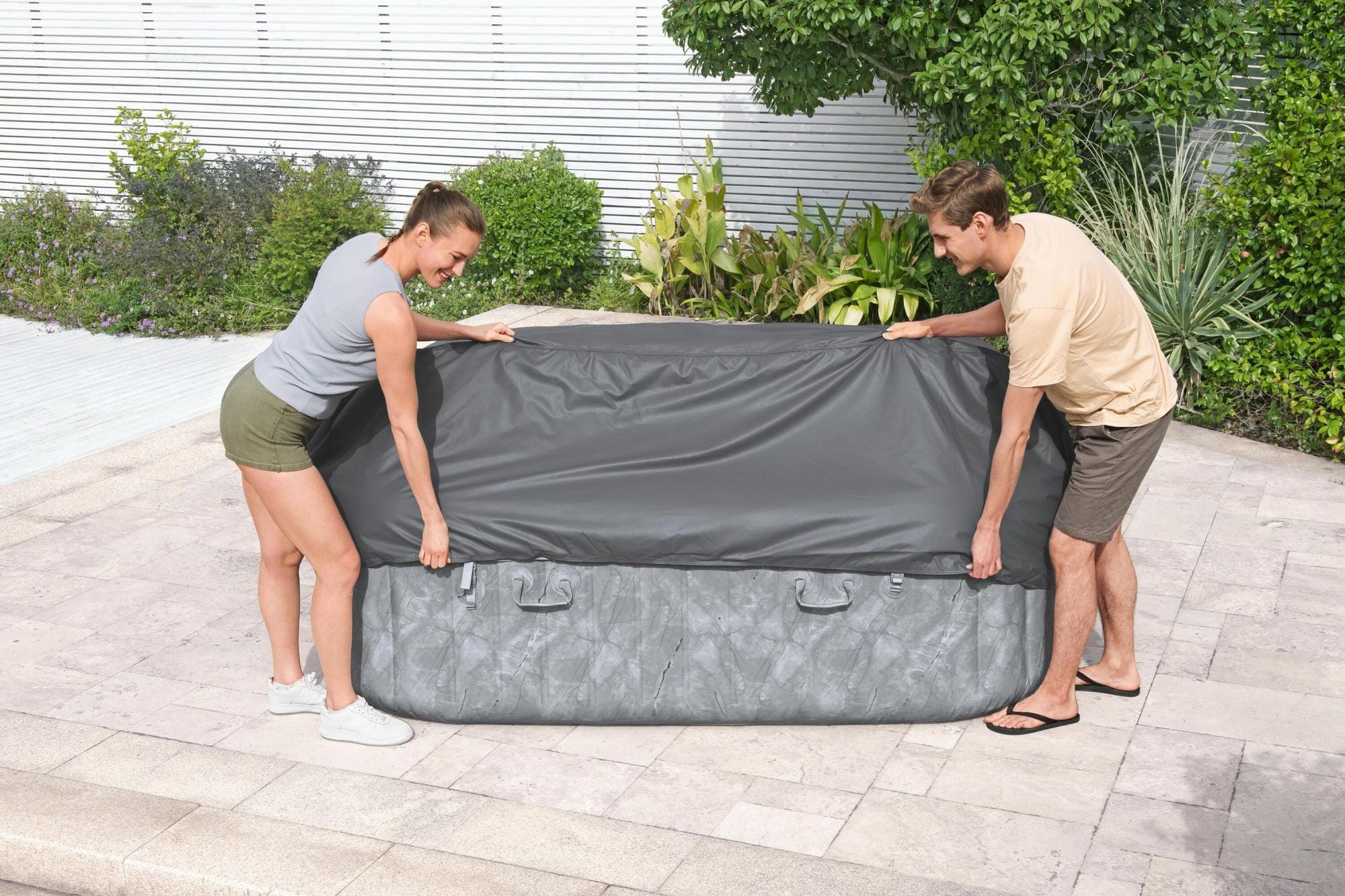 Coperture e Tappetini Copertura termica EnergySense per idromassaggi quadrati da 230x71 cm Bestway 1