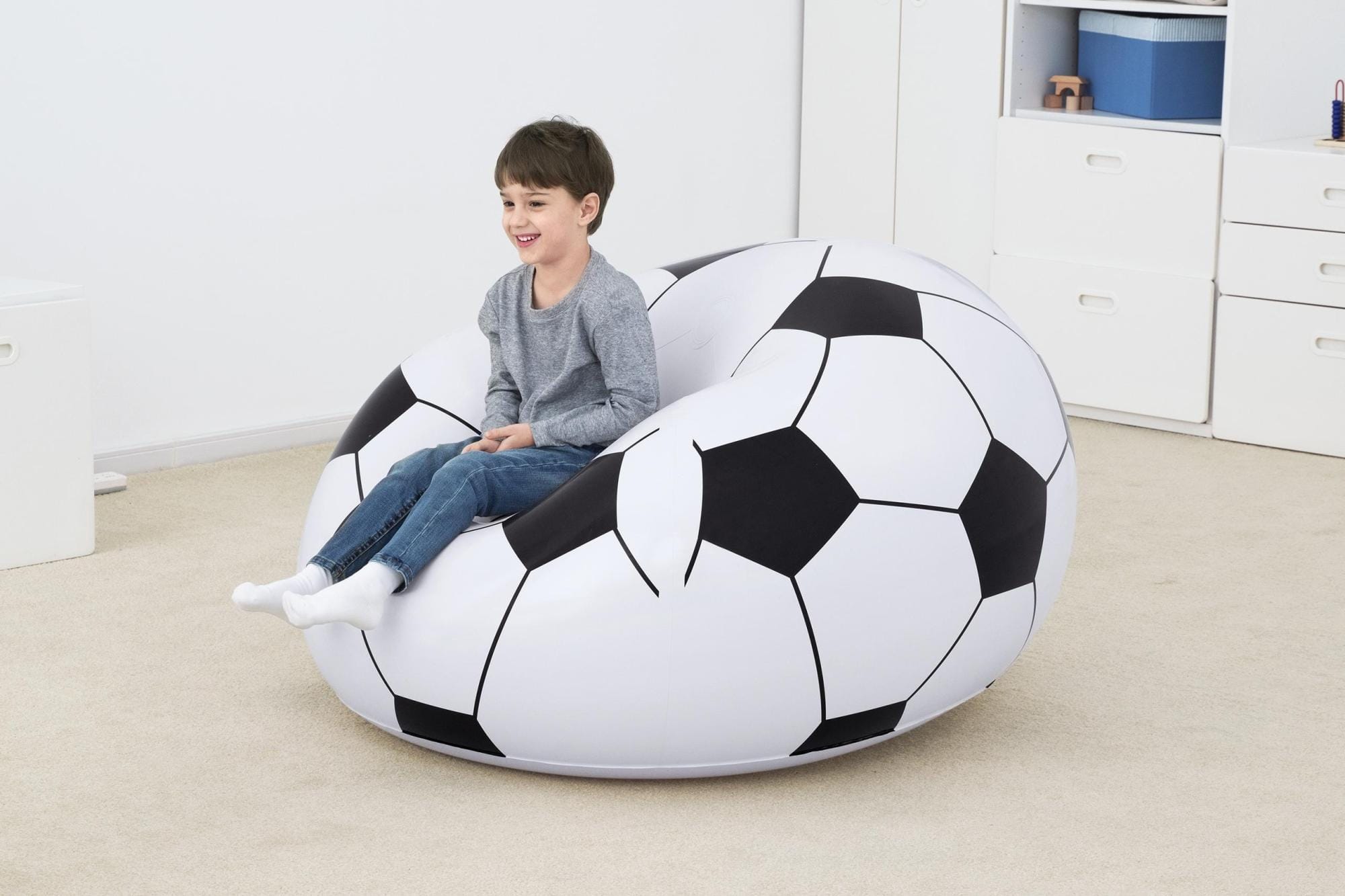 Giochi gonfiabili per bambini Poltrona pouf gonfiabile pallone da calcio Bestway 1
