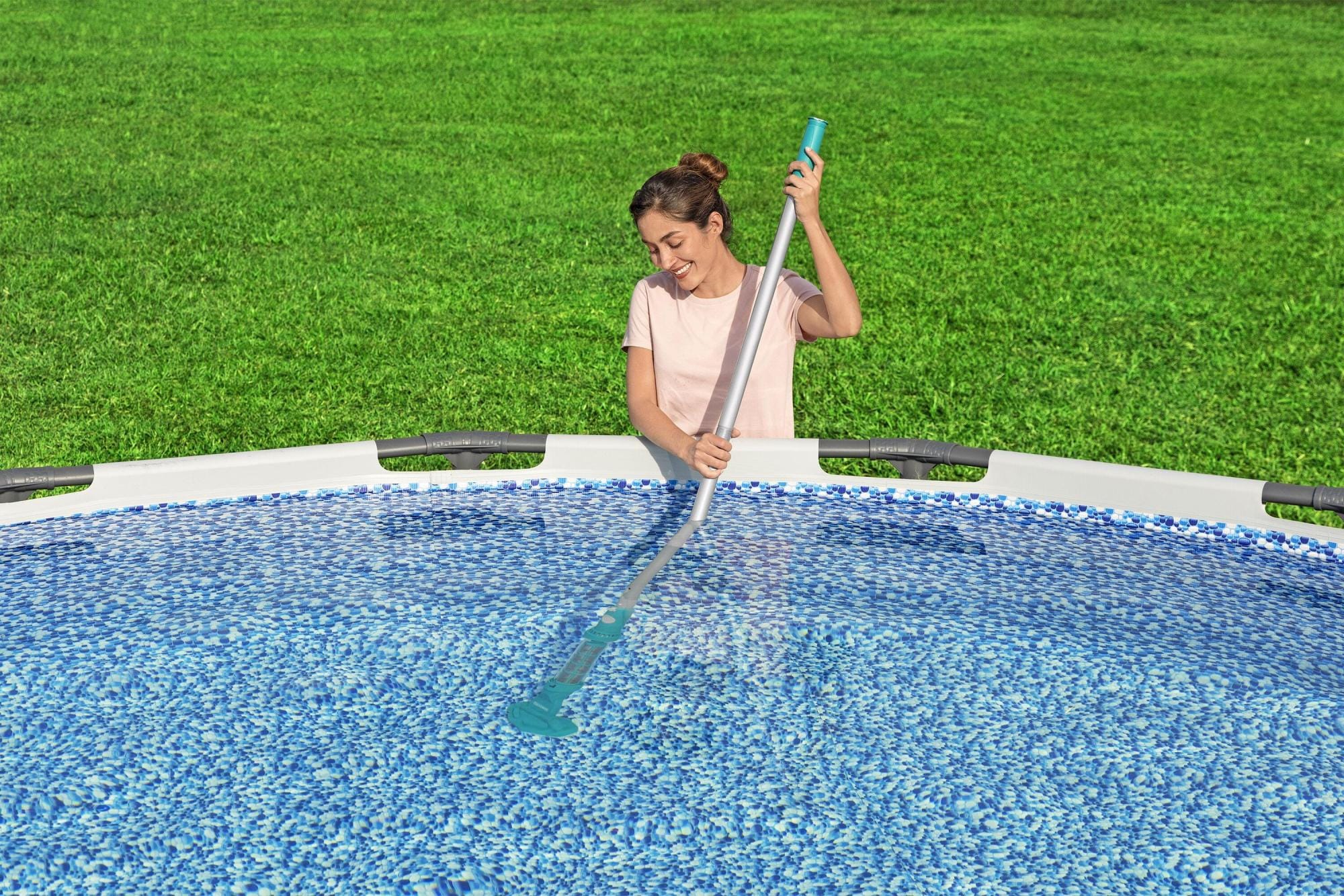 Pulitori e Skimmer Aspiratore ricaricabile AquaSurge per piscina Bestway 3