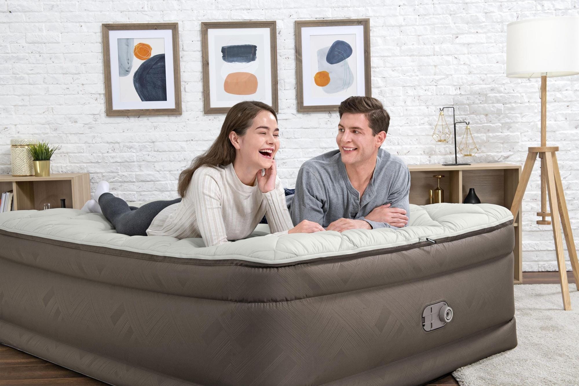 Materassi gonfiabili Materasso gonfiabile matrimoniale con topper da 203x152x51 cm Bestway 1