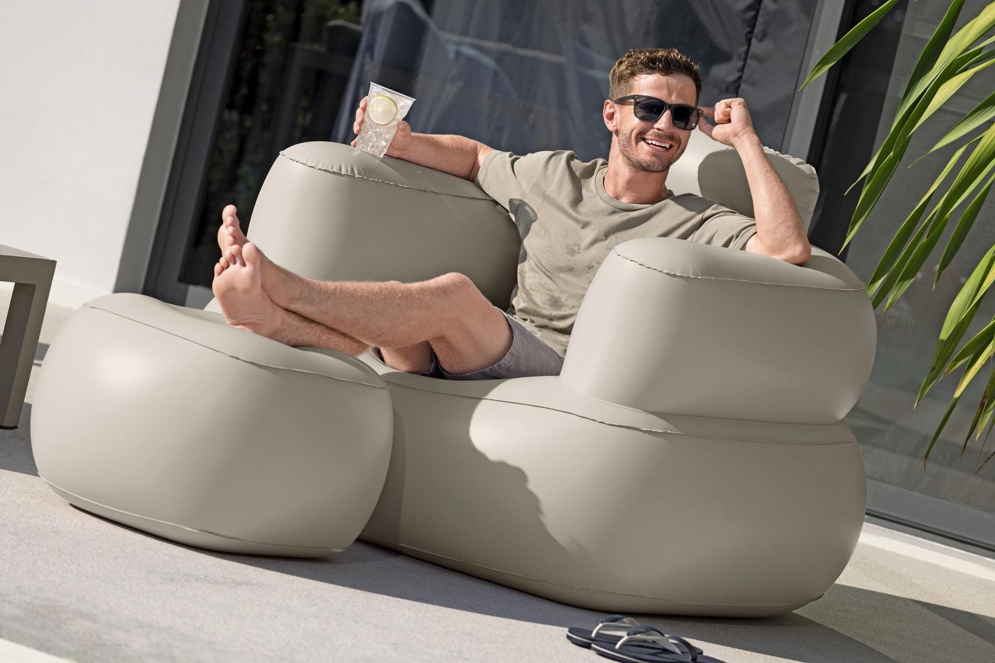 Arredo gonfiabile casa e giardino Poltrona gonfiabile e pouf Comfi Cube Bestway 2