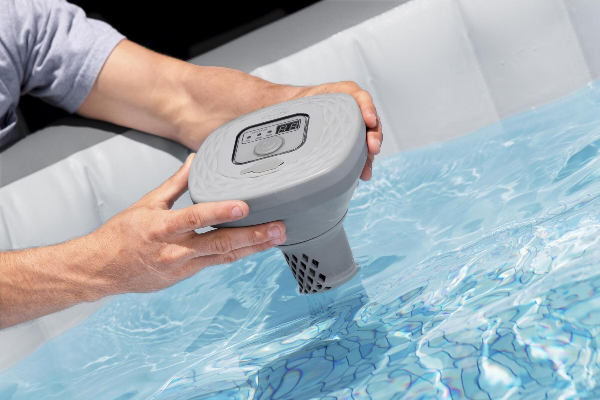 Trattamento chimico dell'acqua Cloratore al sale per idromassaggi gonfiabili Lay-Z-Spa Bestway 5