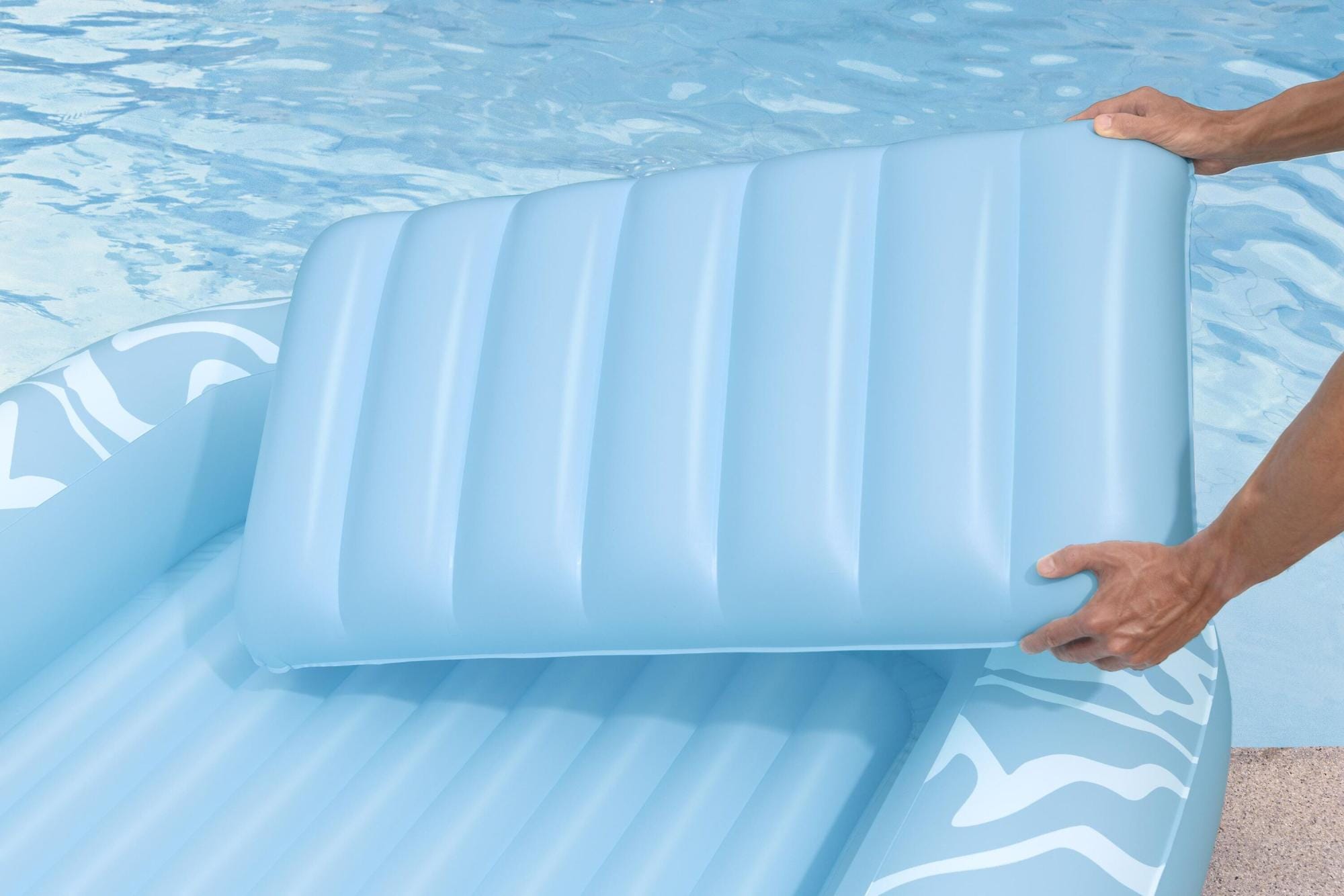 Gonfiabili mare per adulti Materassino gonfiabile da mare Sun-Kissed con portabicchieri Bestway 1
