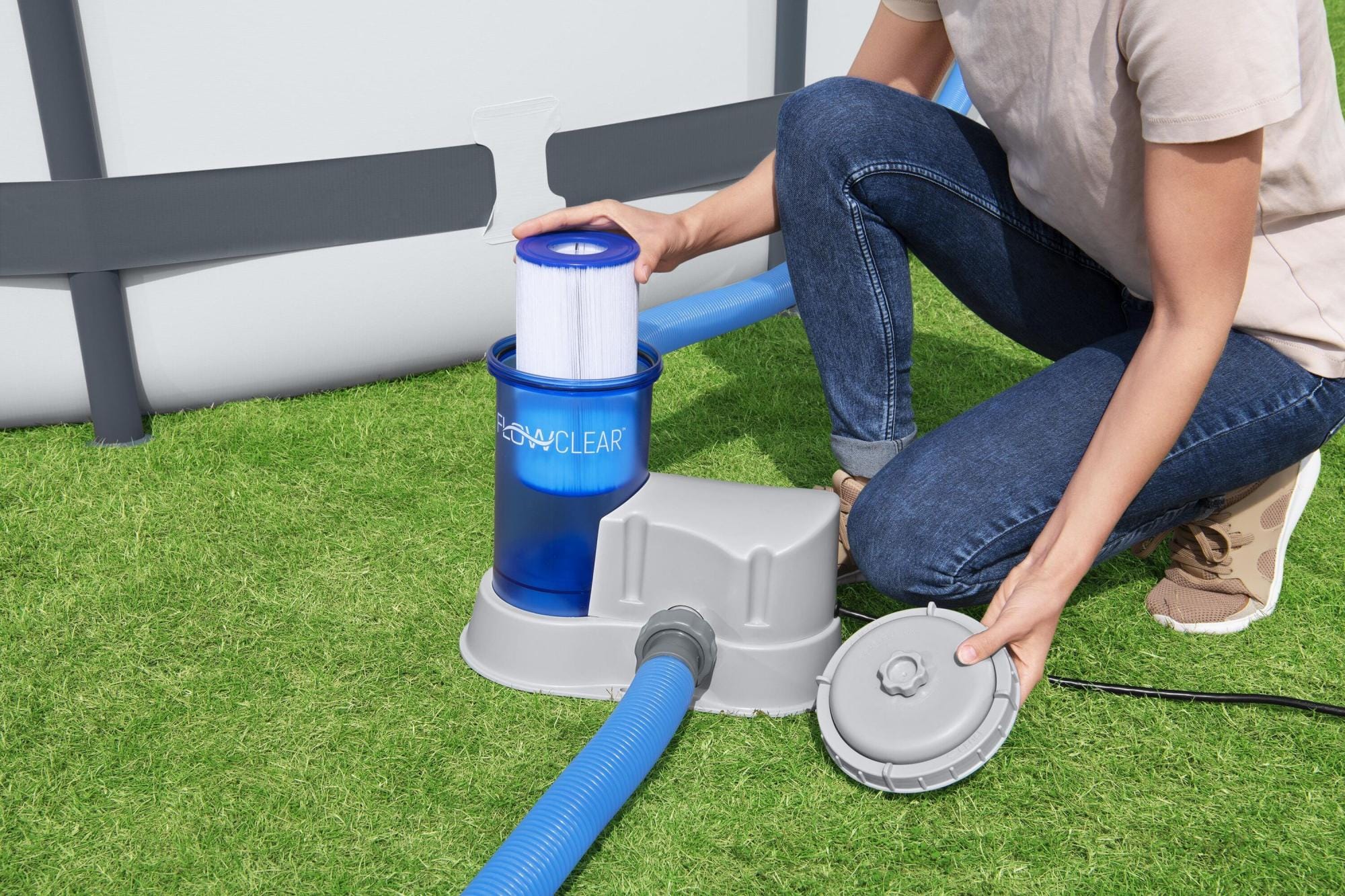 Pompe di filtraggio e Cartucce Pompa filtro a cartuccia trasparente Tipo III da 5.678 L/H Bestway 1