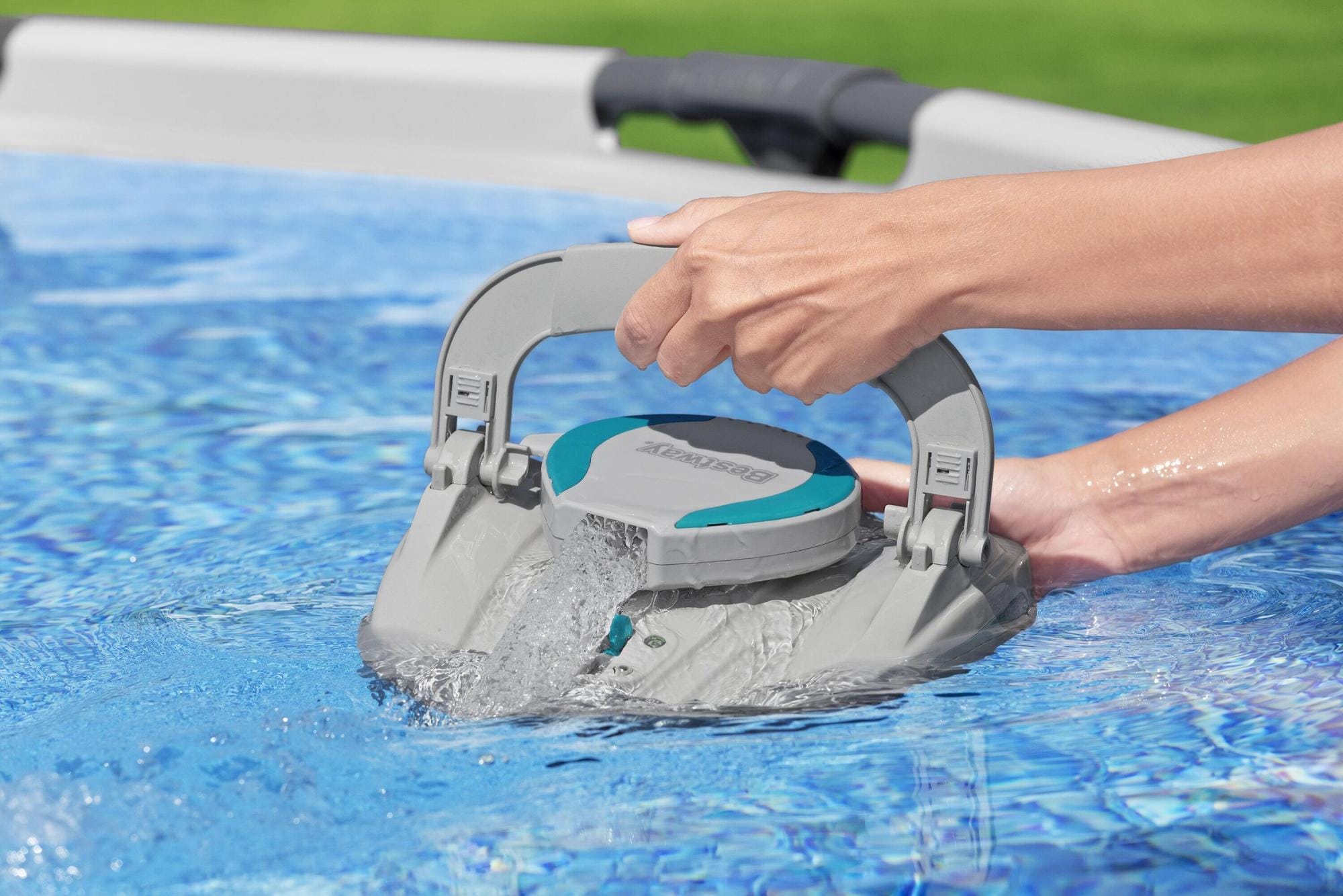 Pulitori e Skimmer Robot pulitore AquaTronix G100 per piscina Bestway 4