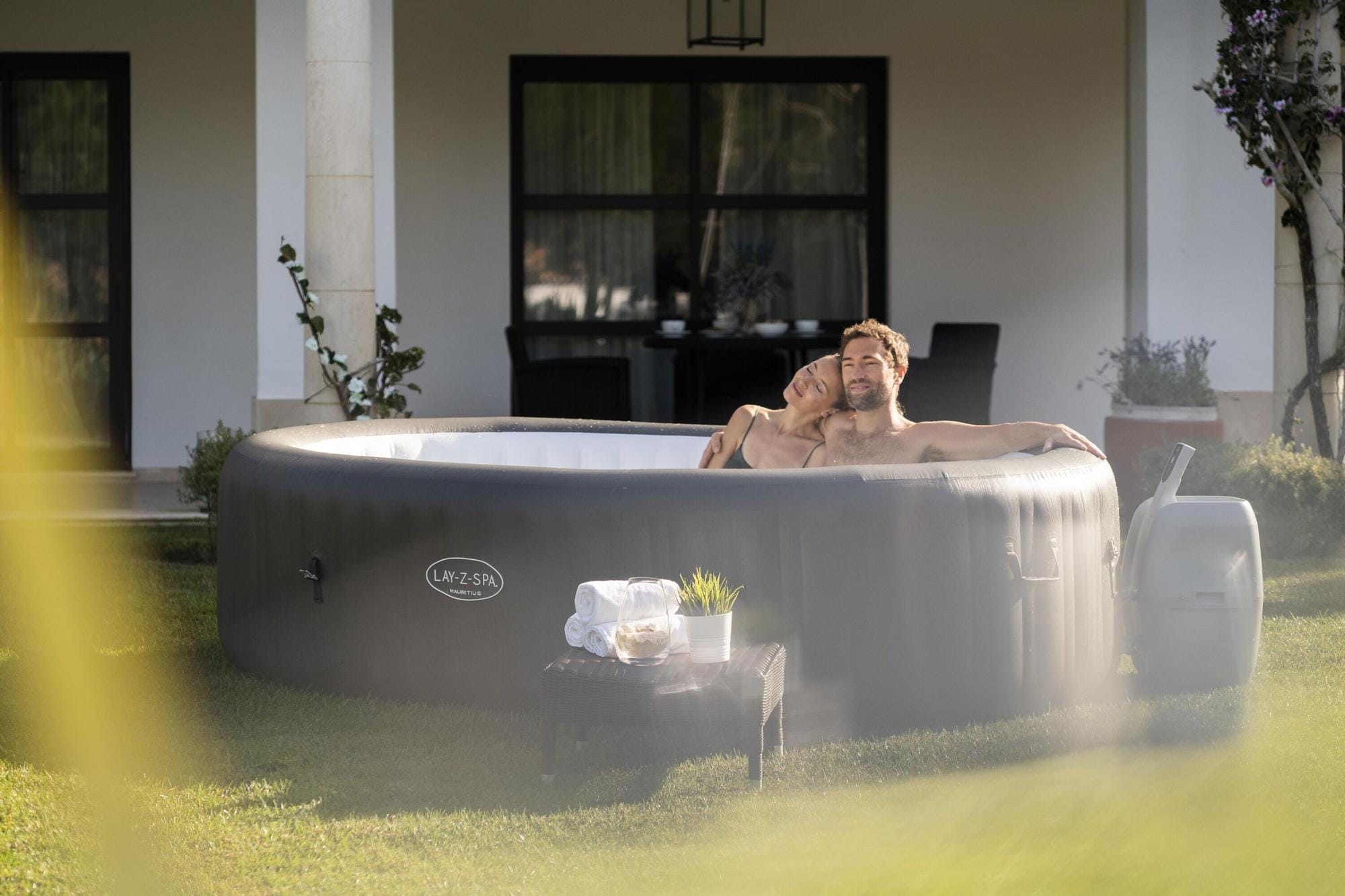 Idromassaggi gonfiabili Lay-Z-Spa Idromassaggio gonfiabile Lay-Z-Spa Mauritius AirJet 5-7 persone con app Bestway 1