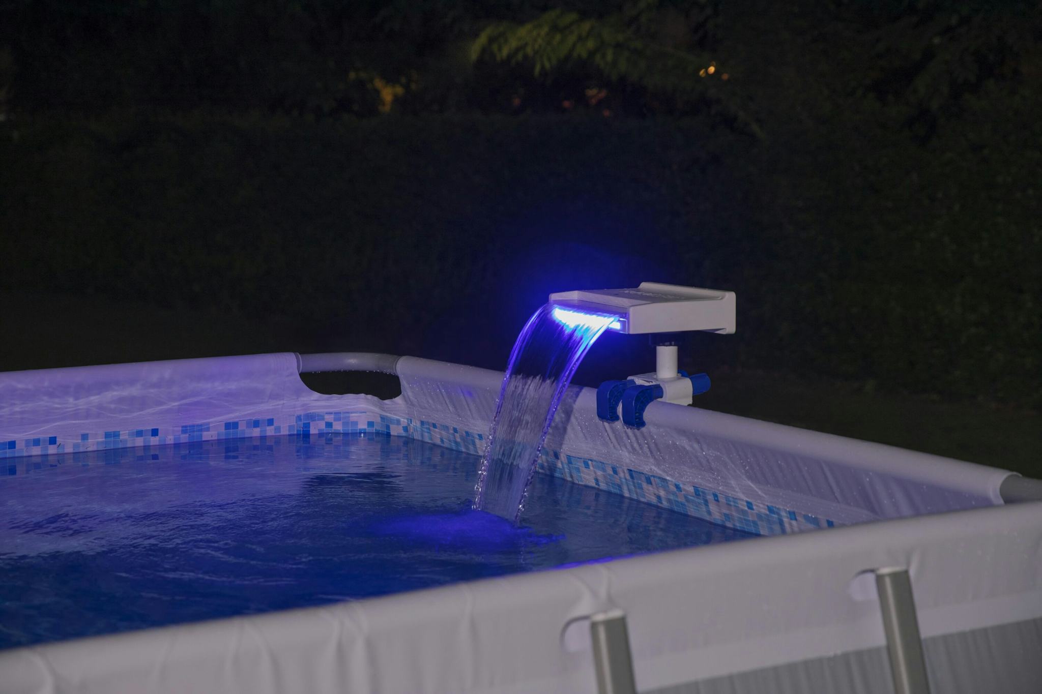 Accessori Piscine e Spa Cascata per piscina fuori terra con LED Bestway 5